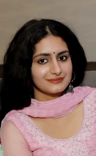 Headshot of woman smiling 